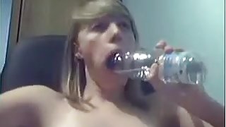Spreads Cunt With Water Bottle!