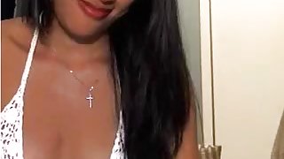 Philippine girl fingering her wet pussy